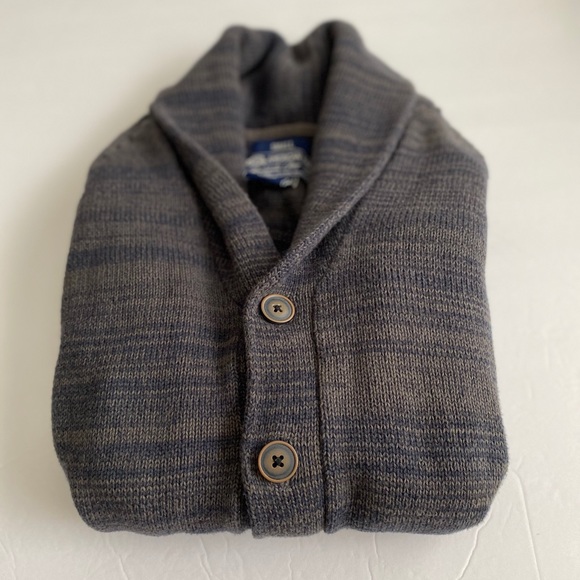 American Rag men’s sweater